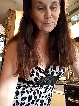 Snapshot of MerelinMILf2 chatting on July 10, 2026, 3:01 pm MerelinMILf2 online show from July 10, 2026, 3:01 pm
