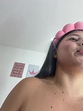 Mulan rousse online show from July 25, 2026, 8:37 pm