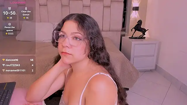 Snapshot of LilithBloom7 chatting on July 8, 2026, 3:51 am LilithBloom7 online show from July 8, 2026, 3:51 am