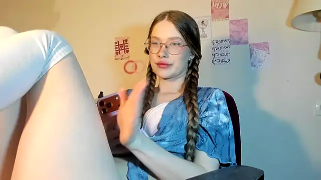 MyChoelove online show from May 3, 2026, 6:11 pm