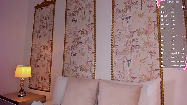 Snapshot of sara_castro24_ chatting on June 4, 2026, 7:40 pm sara castro24 online show from June 4, 2026, 7:40 pm