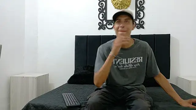 cameronsilverman online show from May 25, 2026, 7:23 pm