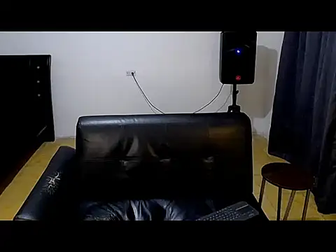 Snapshot of Ian_Arcia chatting on May 16, 2026, 12:09 am Ian Arcia online show from May 16, 2026, 12:09 am