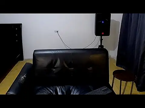 Snapshot of Ian_Arcia chatting on May 16, 2026, 12:20 am Ian Arcia online show from May 16, 2026, 12:20 am