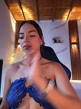 Snapshot of catalina_lafer chatting on May 28, 2026, 1:06 pm catalina lafer online show from May 28, 2026, 1:06 pm
