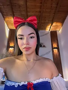 Snapshot of catalina_lafer chatting on May 30, 2026, 12:55 pm catalina lafer online show from May 30, 2026, 12:55 pm