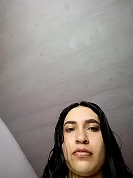 Snapshot of Sky__19 chatting on May 2, 2026, 2:33 pm Sky 19 online show from May 2, 2026, 2:33 pm