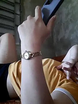 linhkun1 online show from May 27, 2026, 5:37 am