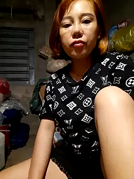 linhkun1 online show from May 13, 2026, 6:26 pm