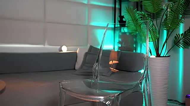 Juliadragon online show from October 30, 2025, 11:56 pm