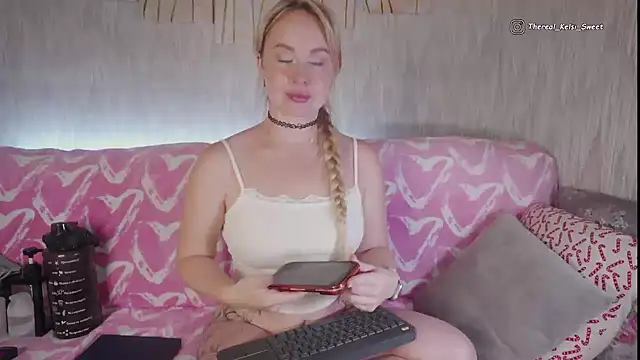 Kitty-Kelsi online show from July 14, 2026, 9:03 am