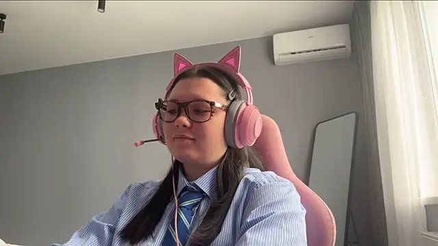 BPDkitty online show from April 30, 2026, 1:18 pm