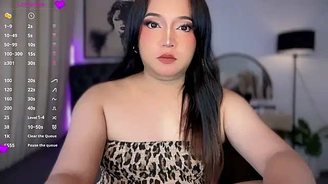 Snapshot of Sensual_Ekang chatting on July 18, 2026, 6:05 pm Sensual Ekang online show from July 18, 2026, 6:05 pm