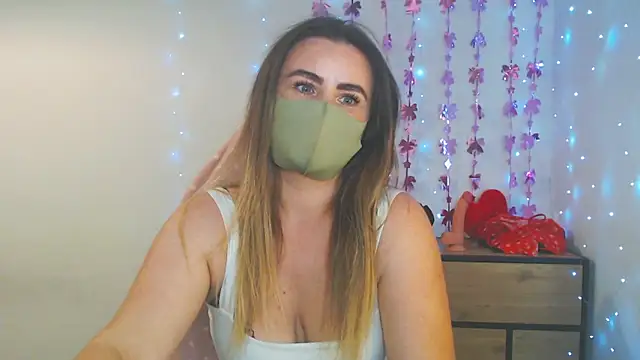 MillaVelvet online show from June 10, 2026, 9:32 am