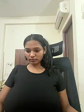 PIHU01990 online show from April 30, 2026, 2:57 pm
