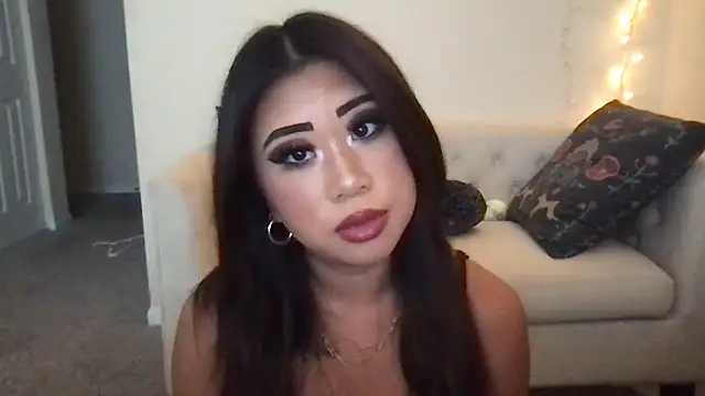 kittycat4810 online show from May 25, 2026, 5:44 pm
