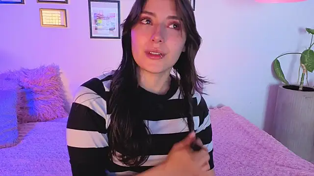 Kendaall sweet online show from August 4, 2026, 3:22 am