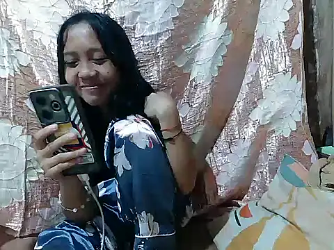 Yours AsianPinayGirl18 online show from May 13, 2026, 2:02 pm