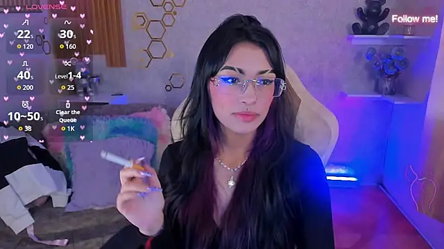 mia smoke  online show from June 10, 2026, 3:35 pm