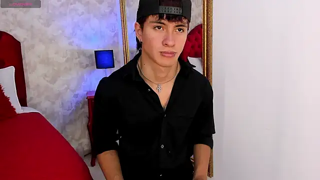 Liam Grayson  online show from May 6, 2026, 1:59 pm