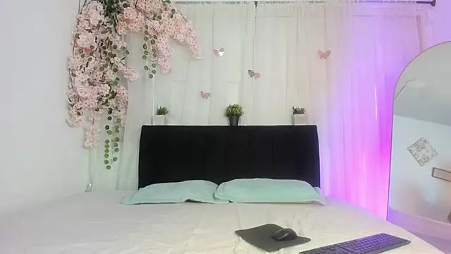 Emily anf brian online show from May 2, 2026, 12:43 pm