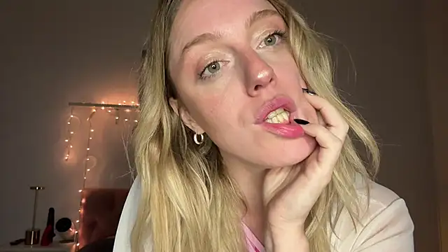 sweetemma x online show from May 28, 2026, 2:08 am