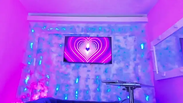 Snapshot of Alisson_Santiel chatting on May 16, 2026, 7:35 pm Alisson Santiel online show from May 16, 2026, 7:35 pm