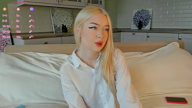 Chanelbayerr online show from May 30, 2026, 4:52 am