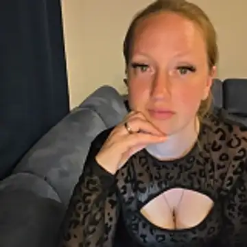 SweetGermanAlina online show from May 6, 2026, 10:25 pm