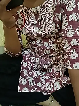 Seema yadav01 online show from June 27, 2026, 5:13 am