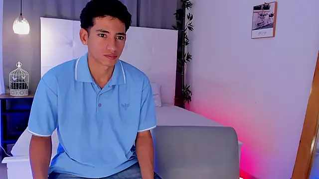 Alejo-and-Thiago online show from June 4, 2026, 12:32 pm