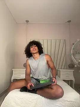 Taylor gray7 online show from June 10, 2026, 3:08 am