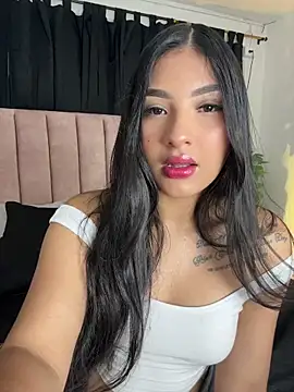 SabrinaX X online show from May 6, 2026, 9:41 pm