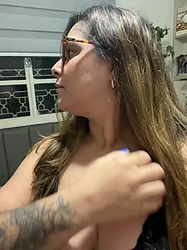 Snapshot of Mariiii_morena chatting on July 10, 2026, 9:20 am Mariiii morena online show from July 10, 2026, 9:20 am