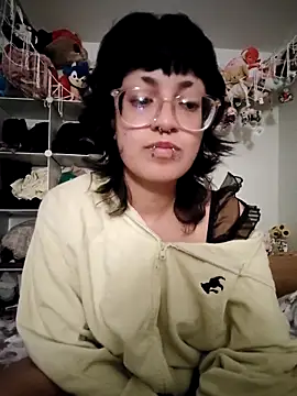 cinnavalz online show from May 3, 2026, 3:33 am