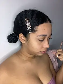  sweetSabrina- online show from June 5, 2026, 2:16 am
