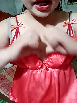 Lily Henry online show from May 8, 2026, 3:38 pm