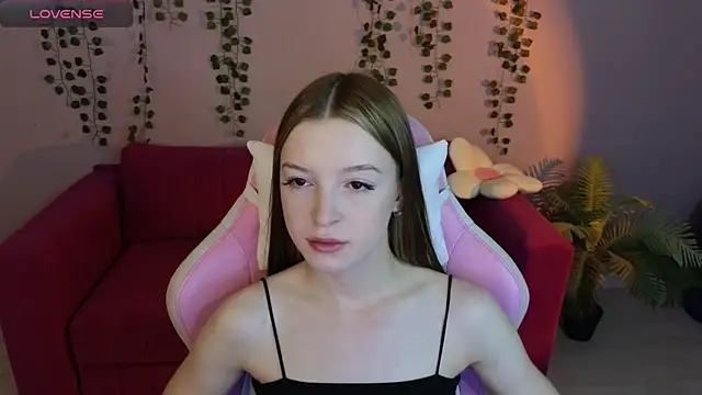 Eva Th0mpson online show from June 25, 2026, 2:53 am