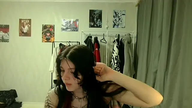 VeIvetLure online show from May 30, 2026, 6:13 pm