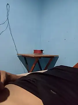 nininho11 online show from May 11, 2026, 1:51 am