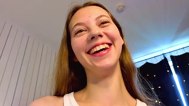 Snapshot of HarriettKitty chatting on July 20, 2026, 8:11 am HarriettKitty online show from July 20, 2026, 8:11 am