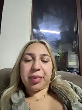 AmandaSnack online show from May 10, 2026, 9:27 pm