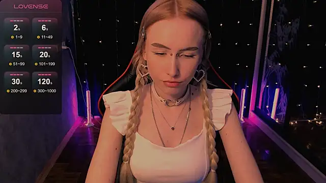 GoddessBambi online show from June 4, 2026, 11:37 am