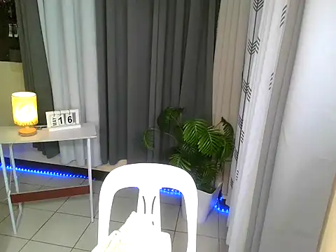 Snapshot of Ashtonfuckingboi chatting on May 15, 2026, 3:21 pm Ashtonfuckingboi online show from May 15, 2026, 3:21 pm