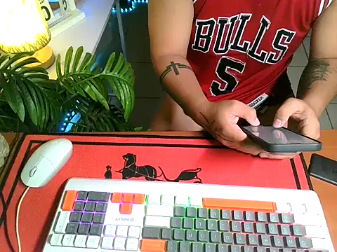 Snapshot of Ashtonfuckingboi chatting on May 9, 2026, 3:10 am Ashtonfuckingboi online show from May 9, 2026, 3:10 am