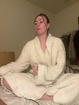 Snapshot of daisycollins chatting on May 20, 2026, 10:12 am daisycollins online show from May 20, 2026, 10:12 am