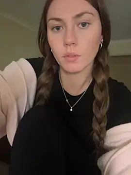 Snapshot of daisycollins chatting on June 8, 2026, 11:11 am daisycollins online show from June 8, 2026, 11:11 am