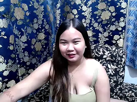 hotchickgirl online show from May 6, 2026, 11:03 am