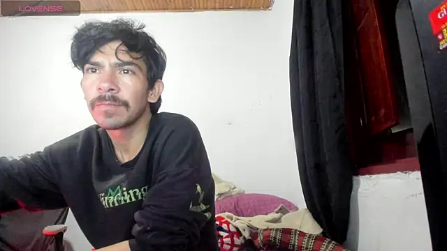 Snapshot of Piter_Drako chatting on June 3, 2026, 12:44 am Piter Drako online show from June 3, 2026, 12:44 am