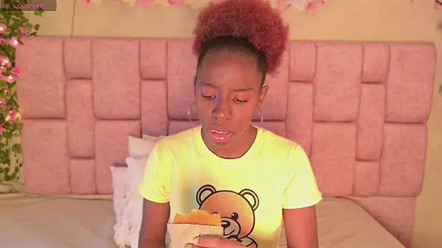 TiffanyEbony  online show from May 12, 2026, 1:50 pm
